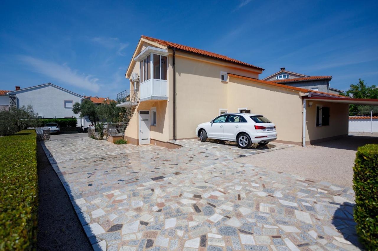 Apartmani Bakran Krk Town Esterno foto