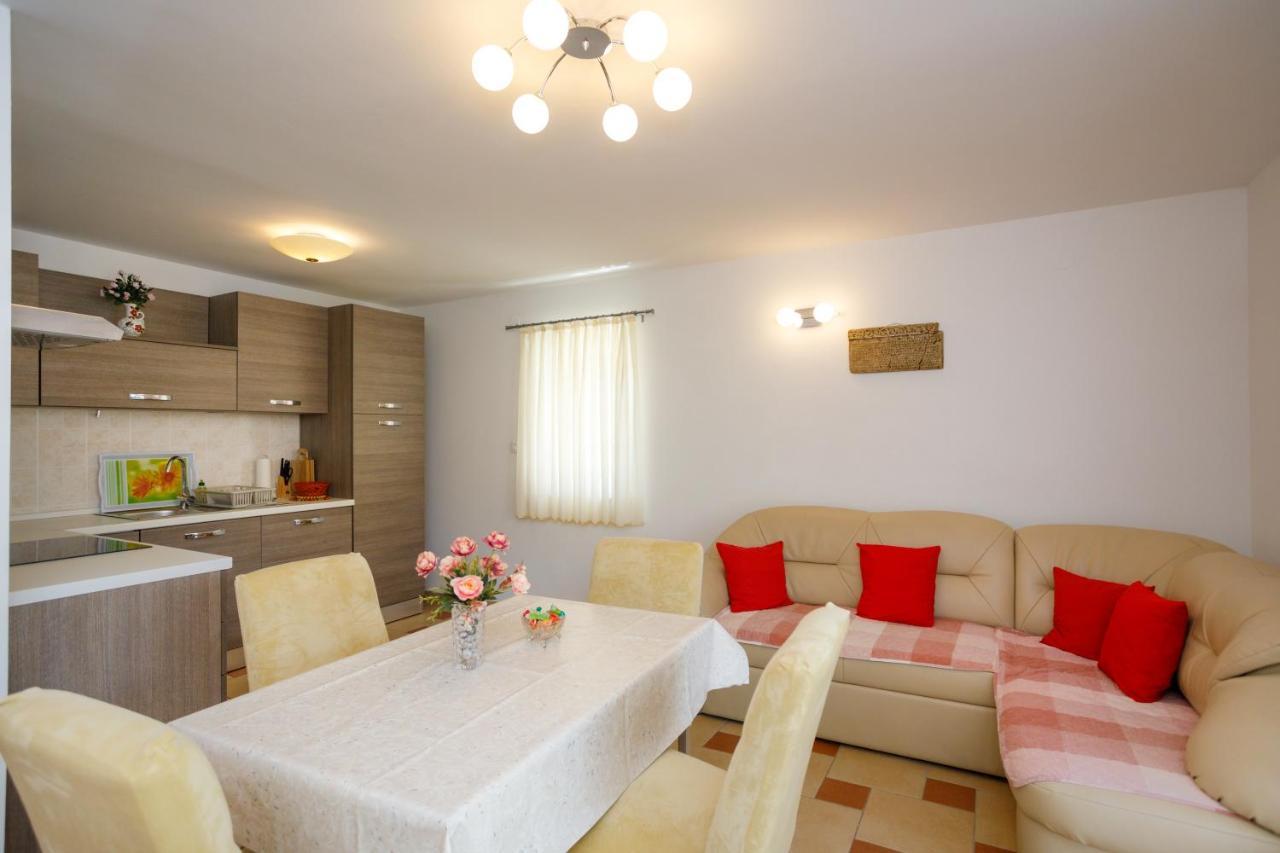 Apartmani Bakran Krk Town Esterno foto