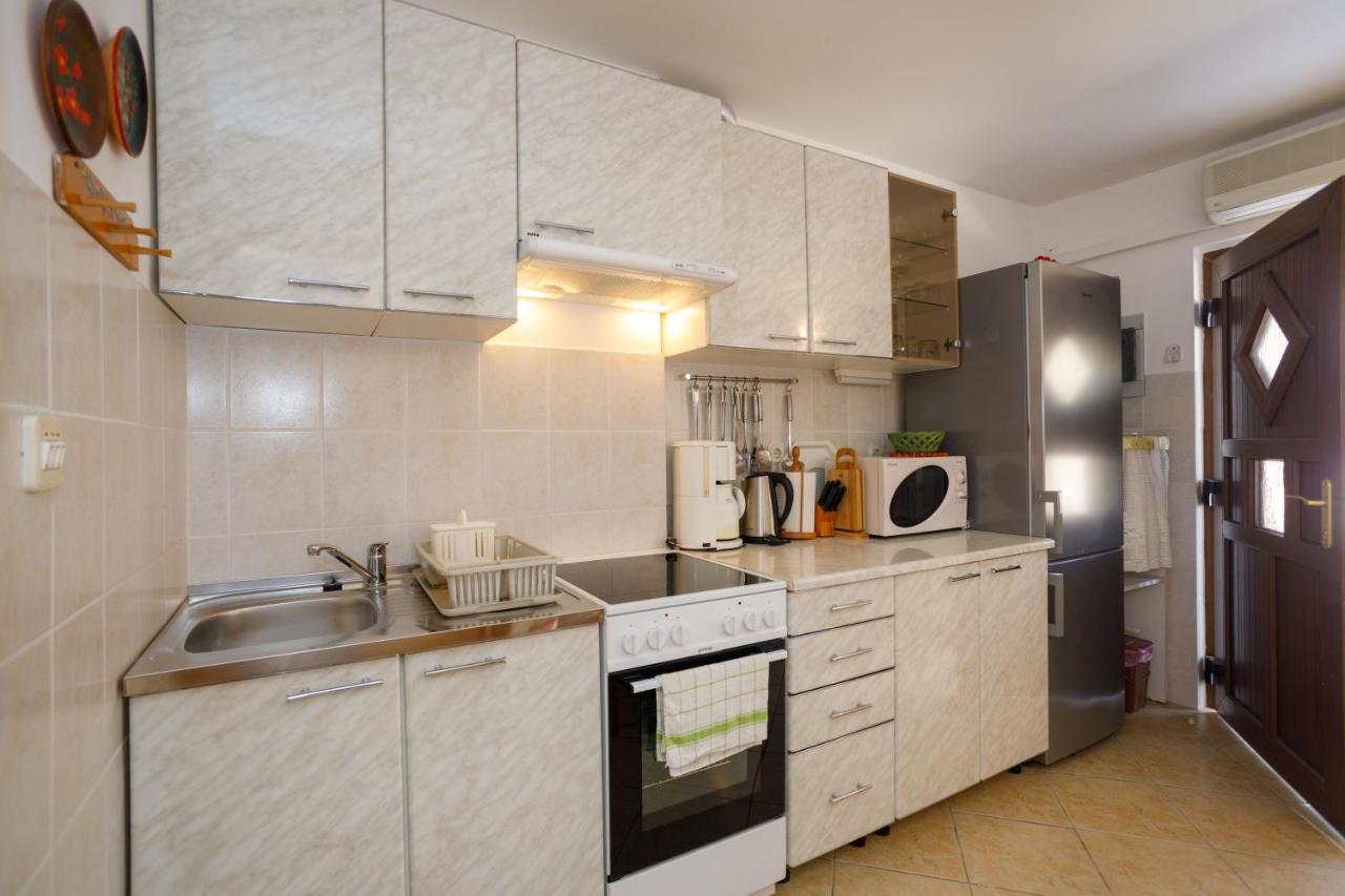 Apartmani Bakran Krk Town Esterno foto