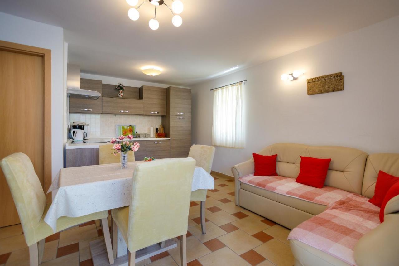 Apartmani Bakran Krk Town Esterno foto