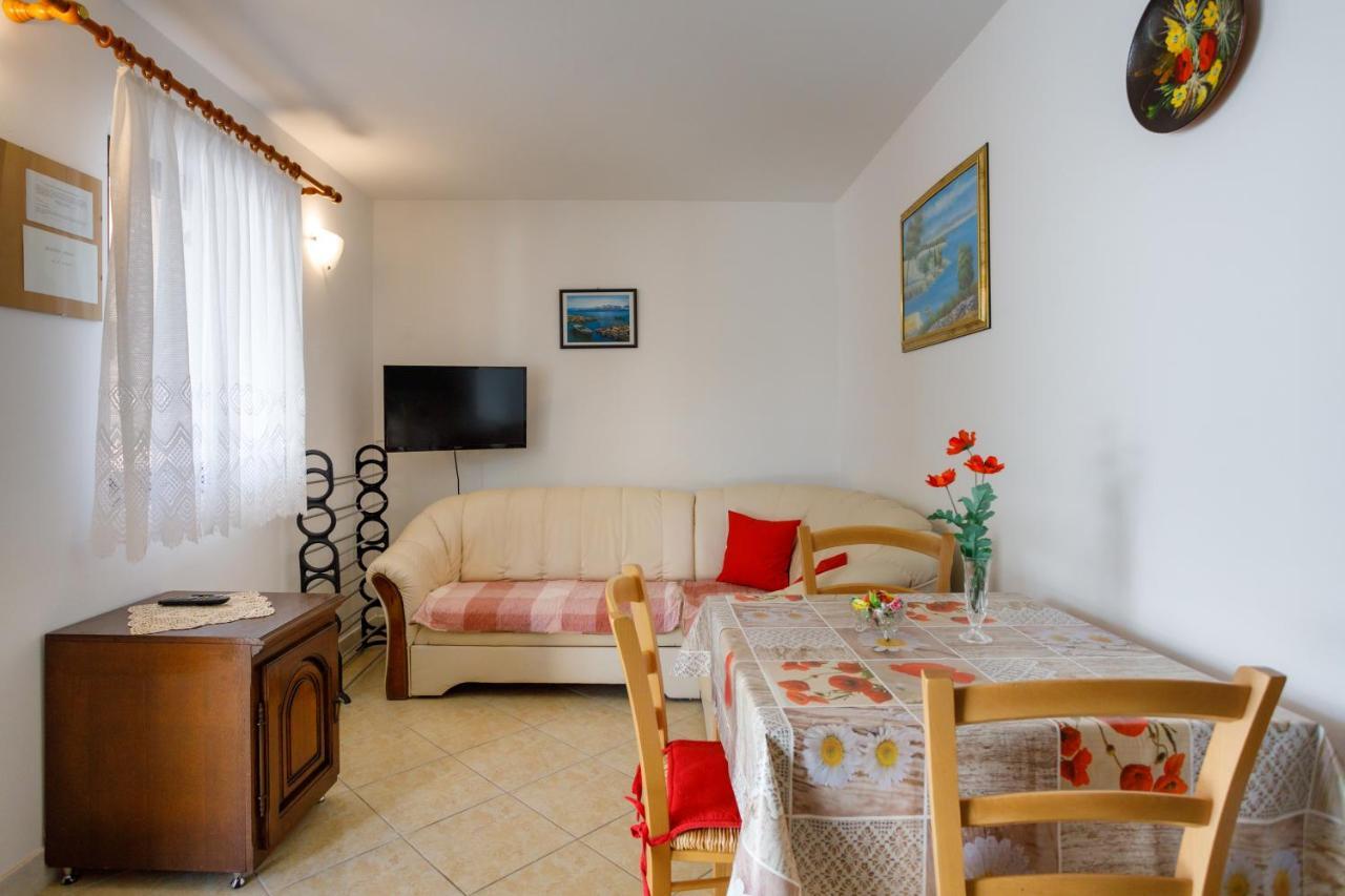 Apartmani Bakran Krk Town Esterno foto