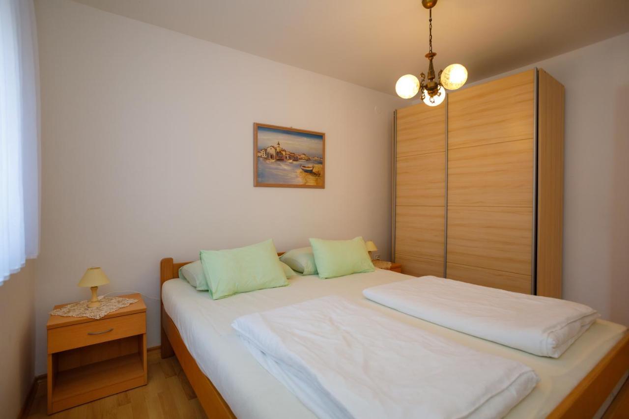 Apartmani Bakran Krk Town Esterno foto