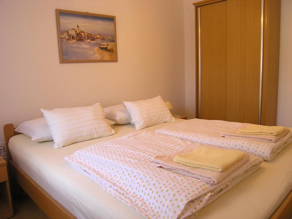Apartmani Bakran Krk Town Esterno foto