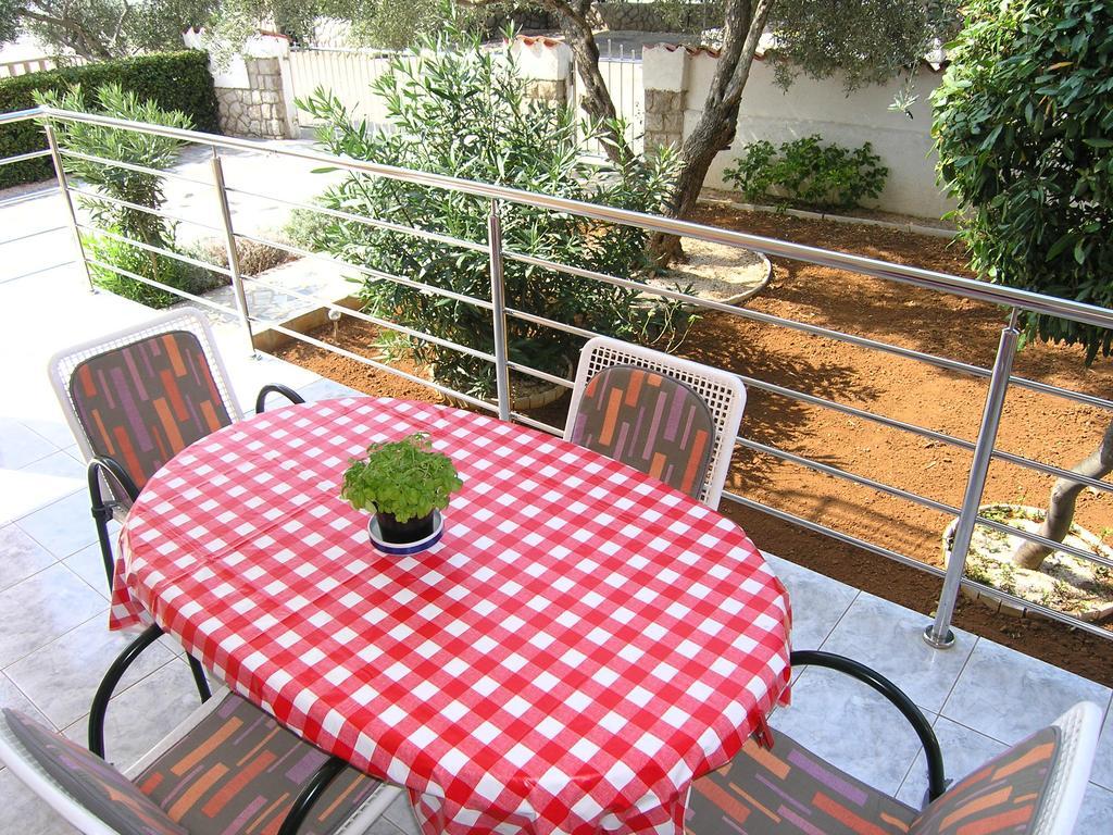 Apartmani Bakran Krk Town Esterno foto